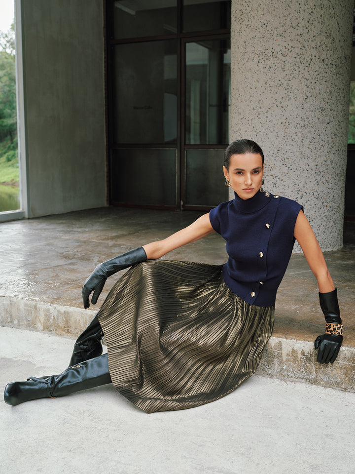 Metal Detail Turtleneck Sleeveless Knit Vest