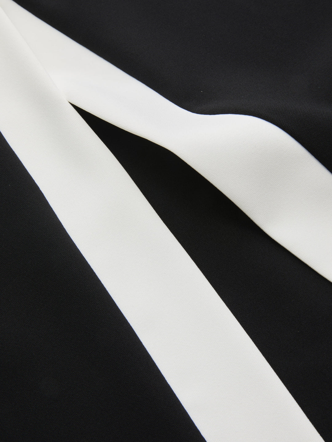 Color Block Metal Detail Midi Skirt